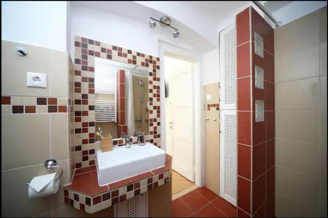 3Bdr-2Bath-3Ac Design Apt, Central, Secured Parking, Quiet Будапешт Экстерьер фото